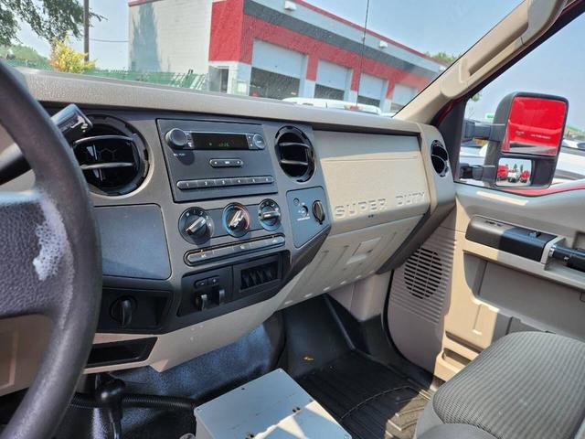 Photo of 2009 Red Ford F-250