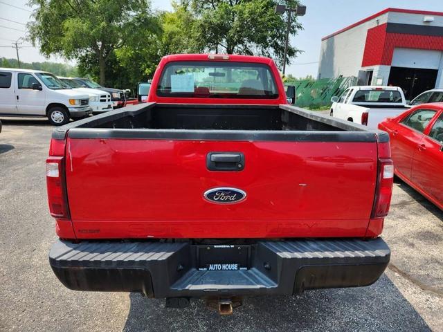 Photo of 2009 Red Ford F-250