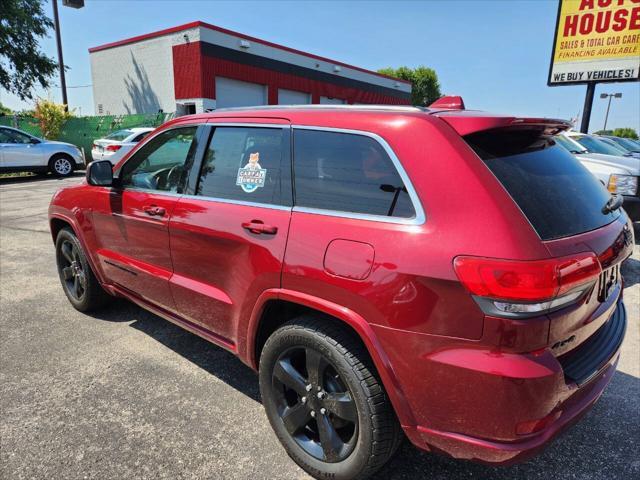 Photo of 2015 Red Jeep Grand Cherokee