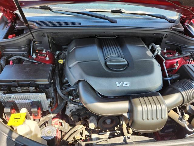 Photo of 2015 Red Jeep Grand Cherokee