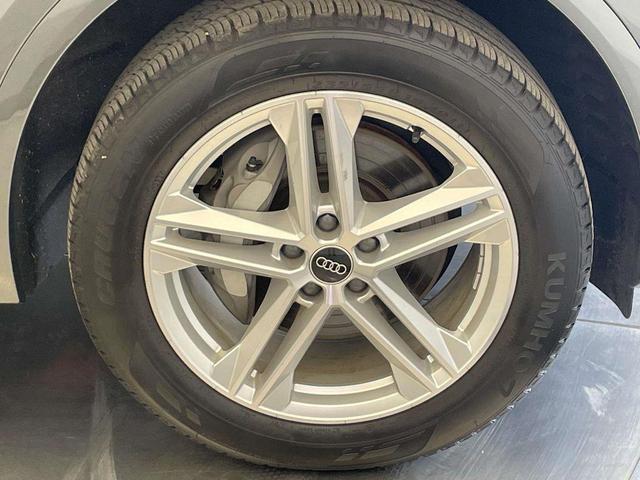 Photo of 2025 Daytona Gray Pearl Effect Audi Q5