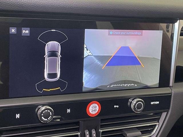 Photo of 2025 Red Porsche Macan