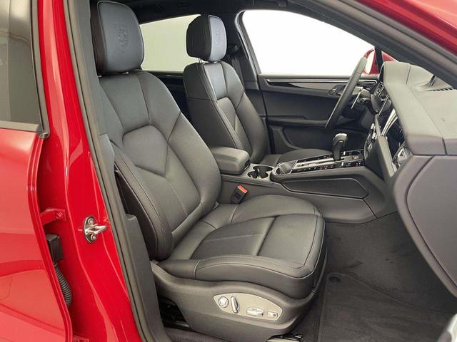Photo of 2025 Red Porsche Macan