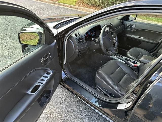 Photo of 2012 Black Ford Fusion