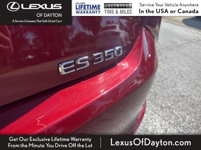 Photo of 2022 Matador Red Mica Lexus ES 350