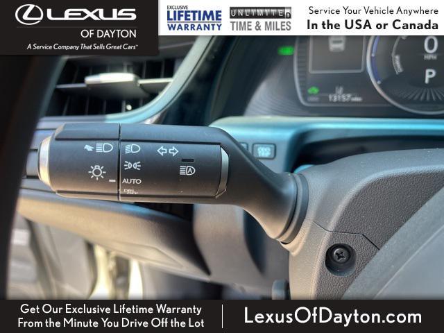 Photo of 2024 Moonbeam Beige Metallic Lexus ES 300h