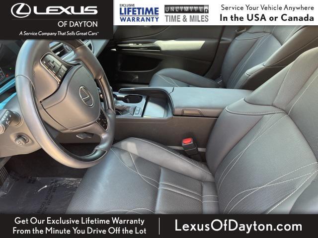 Photo of 2024 Moonbeam Beige Metallic Lexus ES 300h