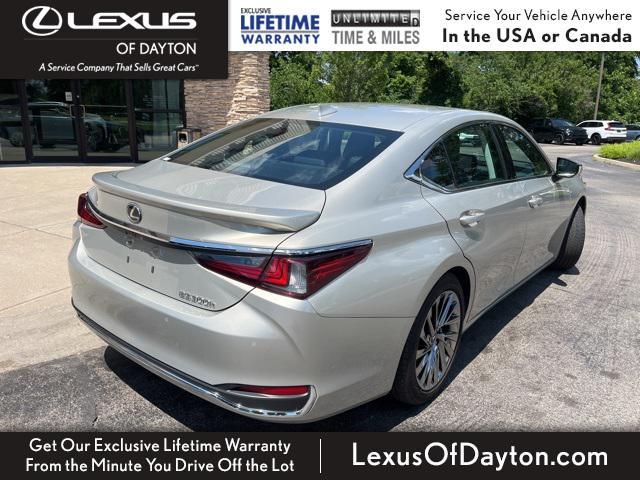 Photo of 2024 Moonbeam Beige Metallic Lexus ES 300h