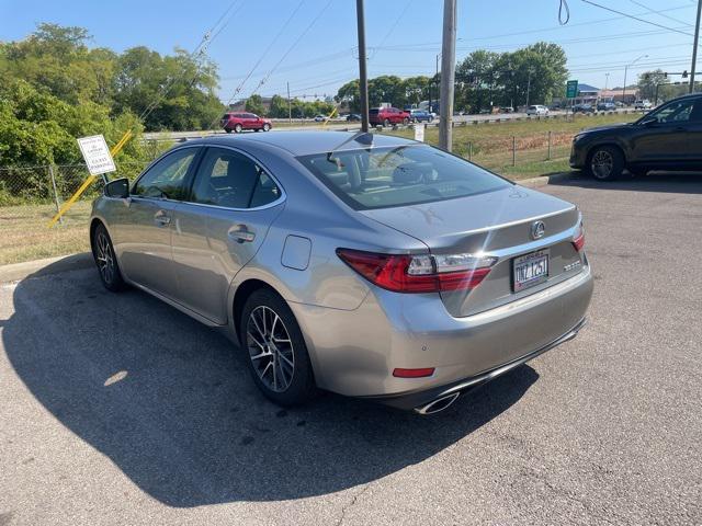 Photo of 2017 Atomic Silver Lexus ES 350