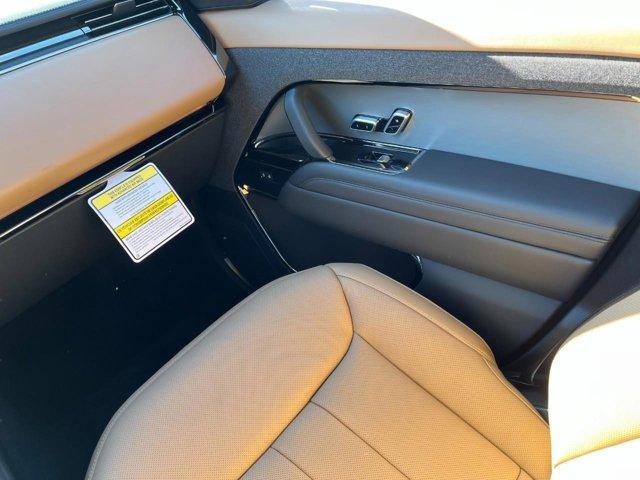 Photo of 2025 Charente Grey Land Rover Range Rover Sport