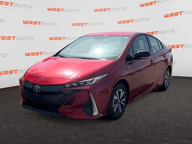 Photo of 2019 Hypersonic Red Toyota Prius Prime