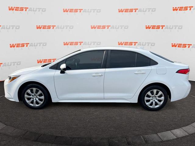 Photo of 2020 White Toyota Corolla
