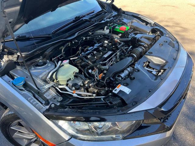 Photo of 2019 Gray Honda Civic