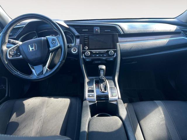 Photo of 2019 Gray Honda Civic