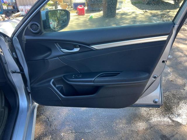 Photo of 2019 Gray Honda Civic