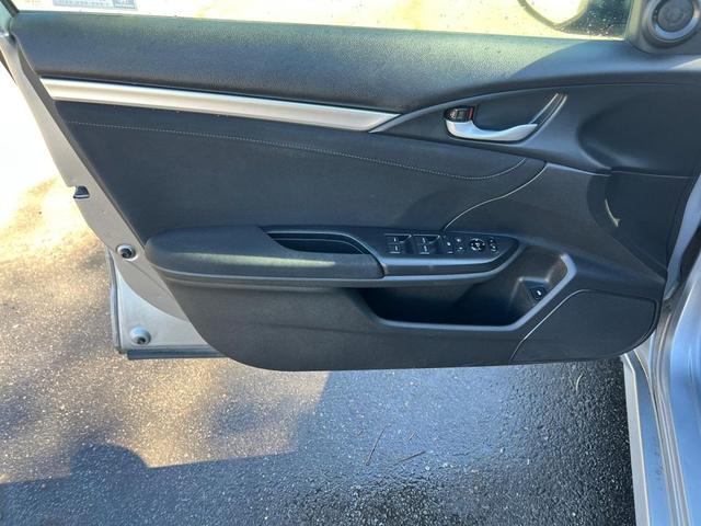Photo of 2019 Gray Honda Civic