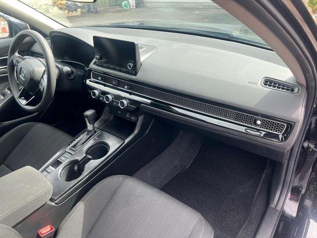 Photo of 2024 Crystal Black Pearl Honda Civic