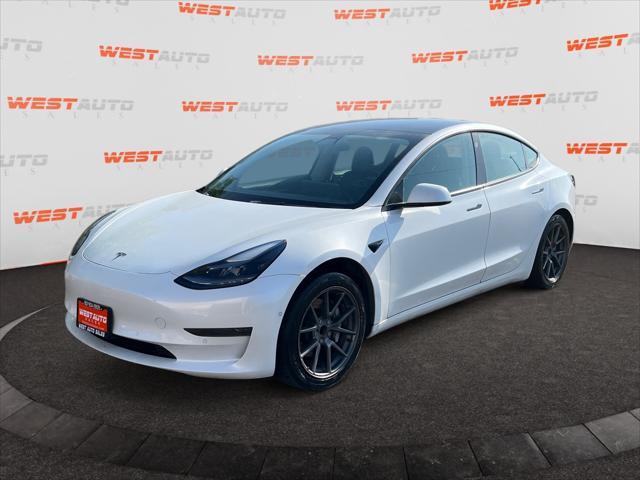 Photo of 2021 Pearl White Multi-Coat Tesla Model 3