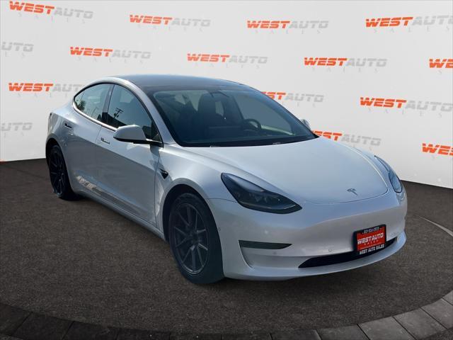 Photo of 2021 Pearl White Multi-Coat Tesla Model 3