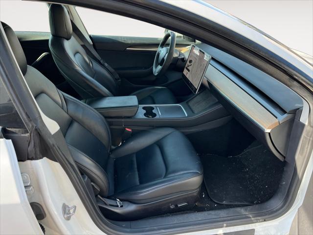 Photo of 2021 Pearl White Multi-Coat Tesla Model 3