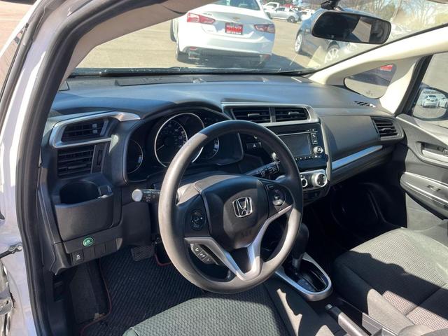 Photo of 2020 Platinum White Pearl Honda Fit