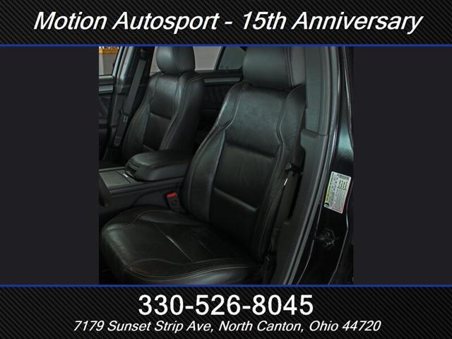 Photo of 2016 Shadow Black Ford Taurus