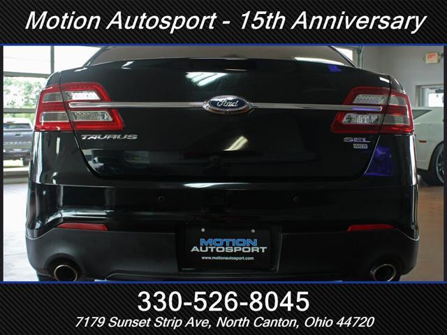 Photo of 2016 Shadow Black Ford Taurus