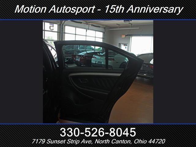 Photo of 2016 Shadow Black Ford Taurus