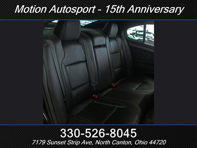 Photo of 2016 Shadow Black Ford Taurus