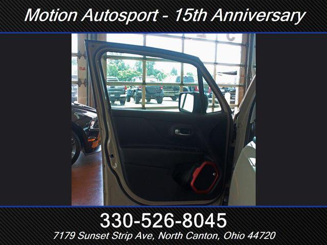 Photo of 2016 Mojave Sand Clear Coat Jeep Renegade