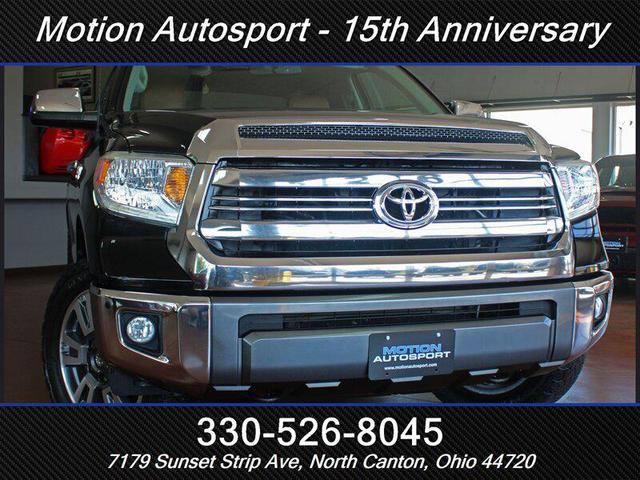 Photo of 2017 Midnight Black Metallic Toyota Tundra