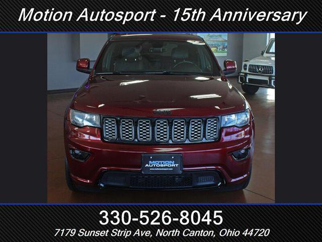 Photo of 2017 Velvet Red Pearl Coat Jeep Grand Cherokee