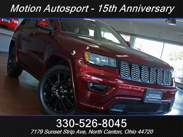 Photo of 2017 Velvet Red Pearl Coat Jeep Grand Cherokee