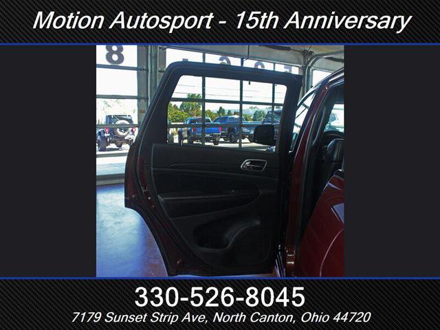 Photo of 2017 Velvet Red Pearl Coat Jeep Grand Cherokee