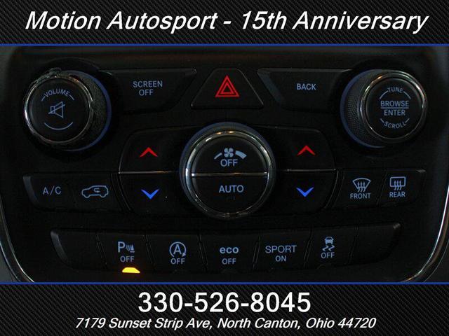 Photo of 2017 Velvet Red Pearl Coat Jeep Grand Cherokee