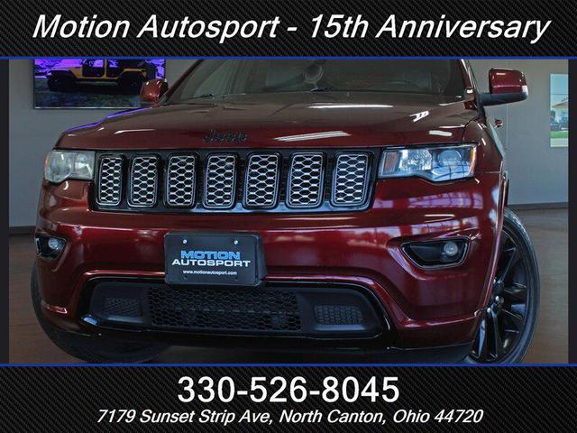 Photo of 2017 Velvet Red Pearl Coat Jeep Grand Cherokee