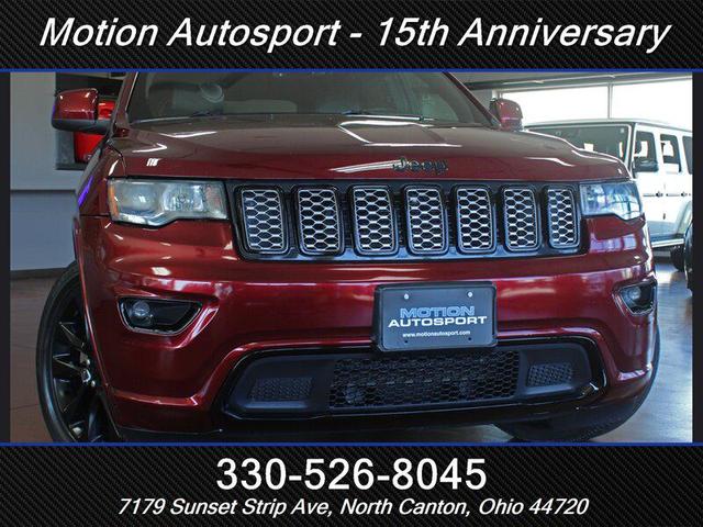Photo of 2017 Velvet Red Pearl Coat Jeep Grand Cherokee