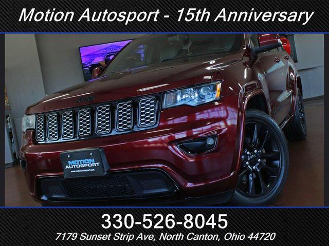 Photo of 2017 Velvet Red Pearl Coat Jeep Grand Cherokee