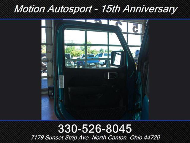 Photo of 2020 Bikini Pearl Coat Jeep Wrangler