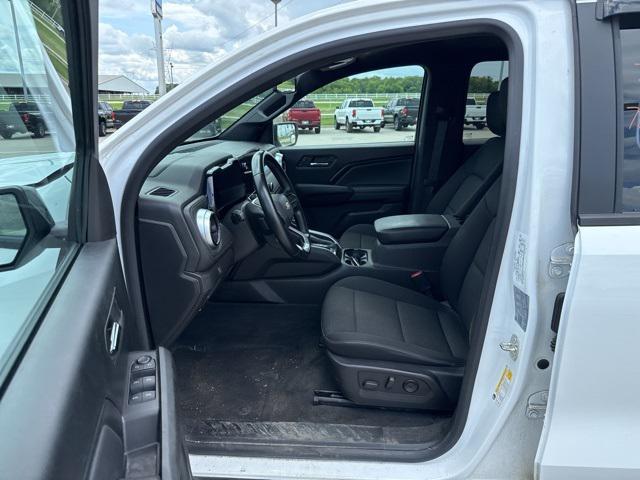 Photo of 2023 Summit White Chevrolet Colorado