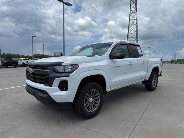 Photo of 2023 Summit White Chevrolet Colorado