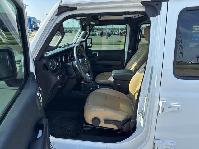 Photo of 2018 Bright White Clearcoat Jeep Wrangler Unlimited