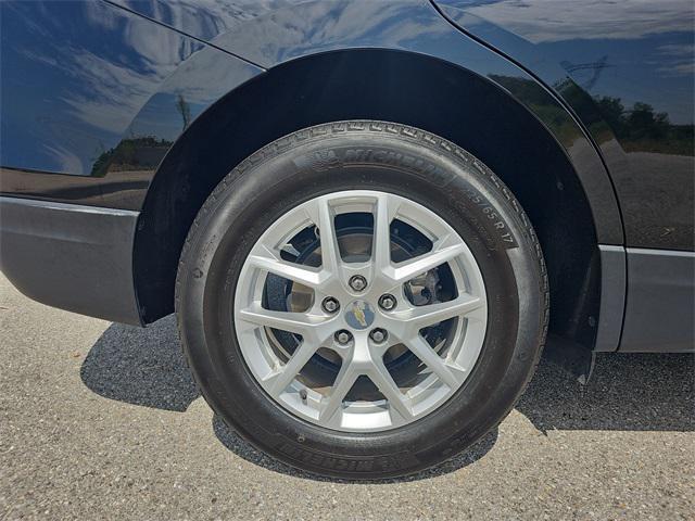 Photo of 2023 Mosaic Black Metallic Chevrolet Equinox