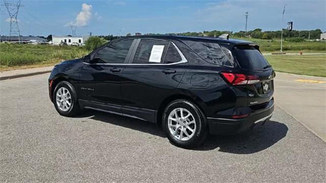 Photo of 2023 Mosaic Black Metallic Chevrolet Equinox