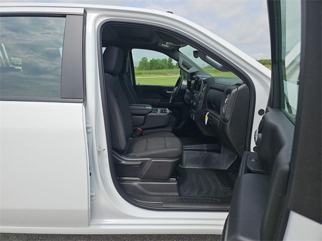 Photo of 2025 Summit White Chevrolet Silverado 3500