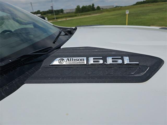 Photo of 2025 Summit White Chevrolet Silverado 3500