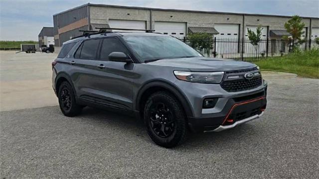 Photo of 2022 Carbonized Gray Metallic Ford Explorer