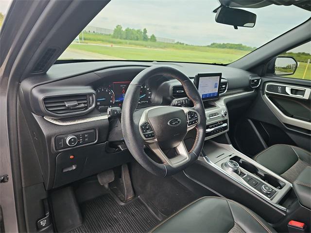Photo of 2022 Carbonized Gray Metallic Ford Explorer