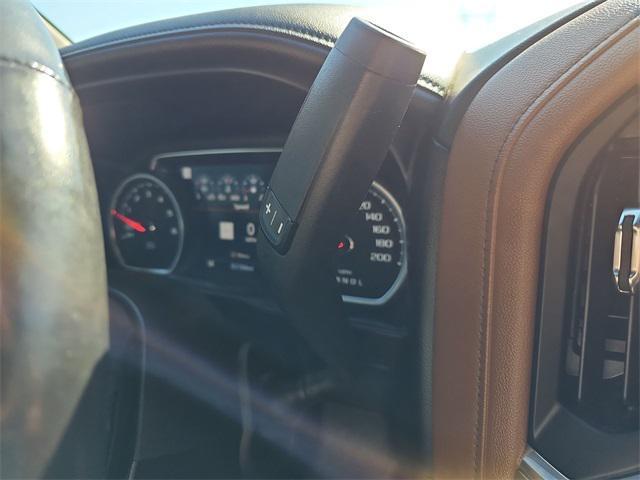 Photo of 2021 Iridescent Pearl Tricoat Chevrolet Silverado 1500