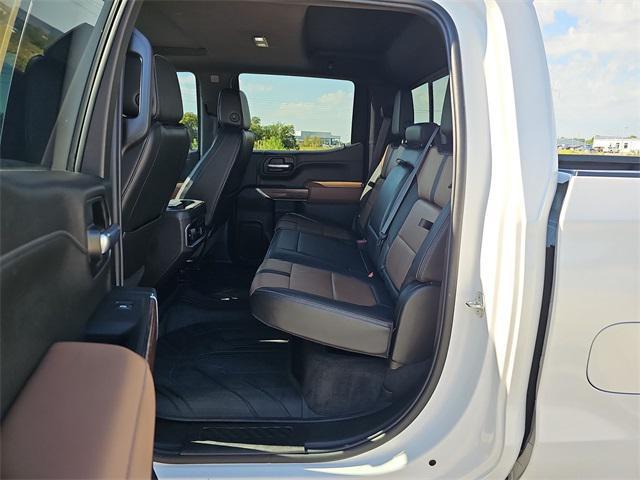 Photo of 2021 Iridescent Pearl Tricoat Chevrolet Silverado 1500